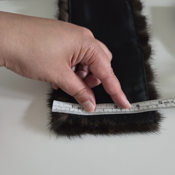 Genuine fur cuff bracelet - Picture 6 of 7